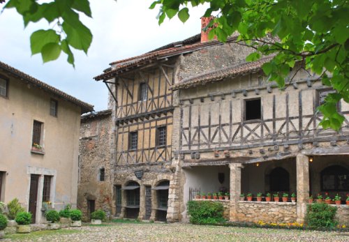 Région Auvergne-Rhone-Alpes  une destination vélo à découvrir2
